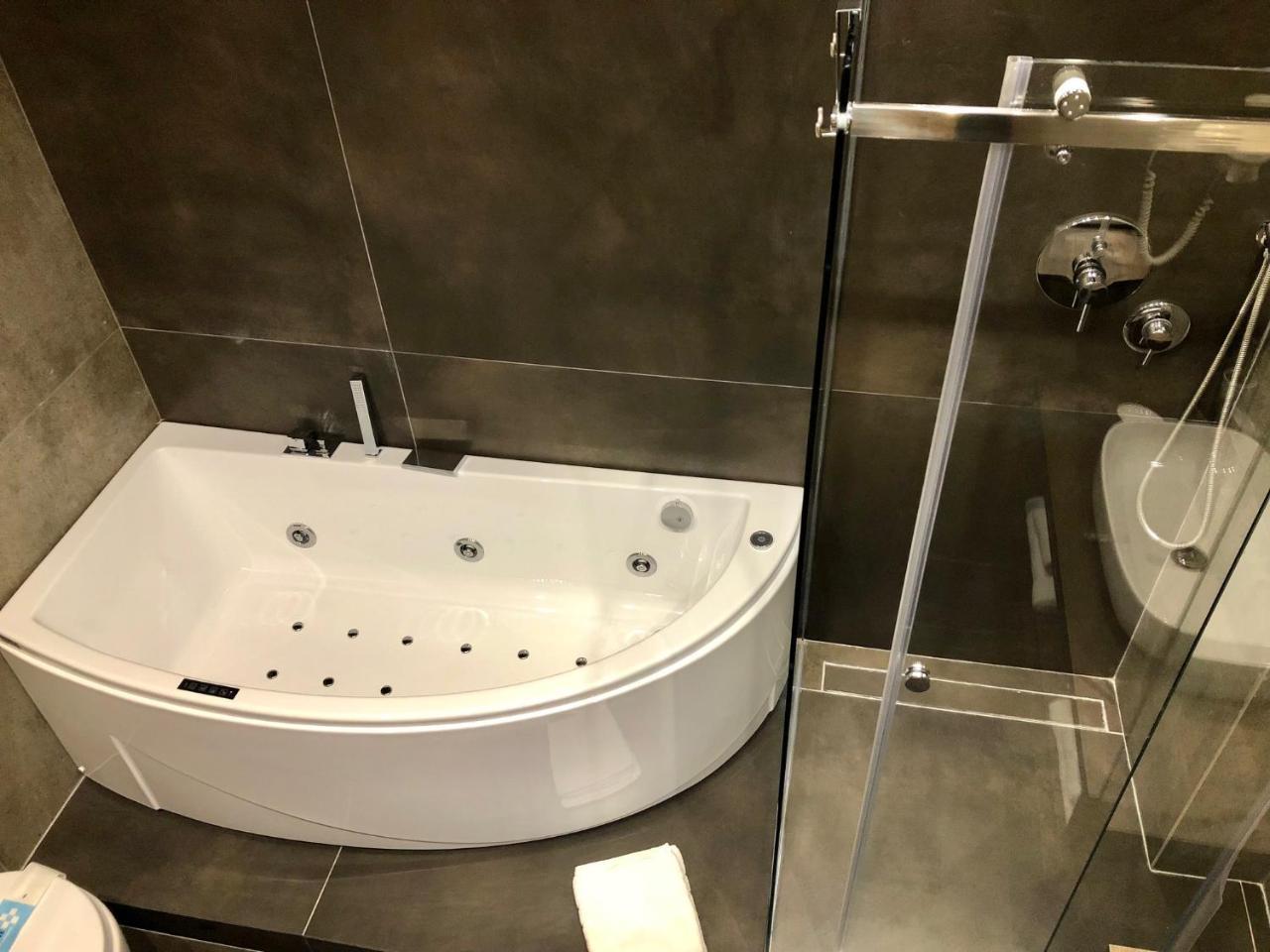 Dimora Augusteo Aparthotel Napels Buitenkant foto